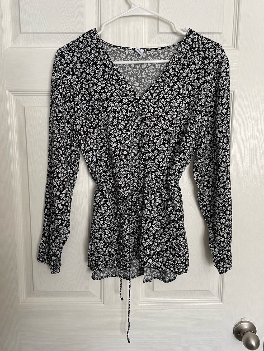 Old Navy size Medium Black and White Floral Drawstring Wrap Top